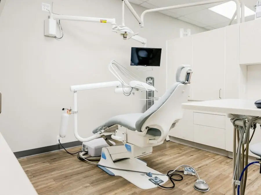 مطب دندانپزشکی نمونه لبخند